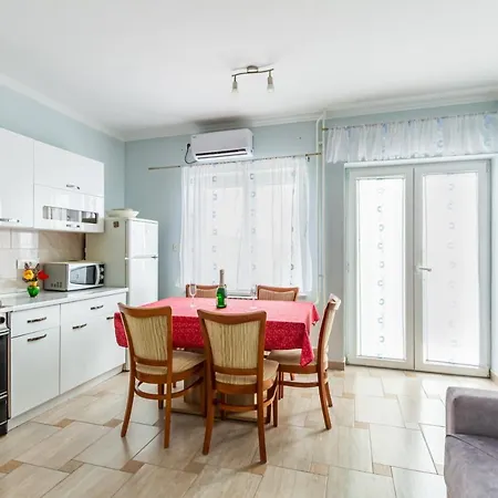 Apartments With A Parking Space Brsec, Opatija - 7796 Martina Exterior photo