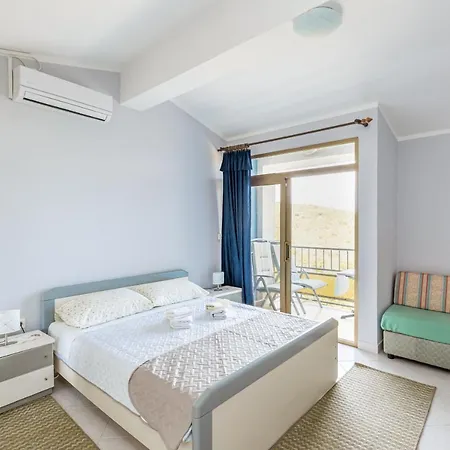 Apartments With A Parking Space Brsec, Opatija - 7796 Martina Exterior photo