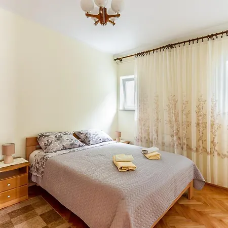 Apartments With A Parking Space Brsec, Opatija - 7796 Martina Exterior photo