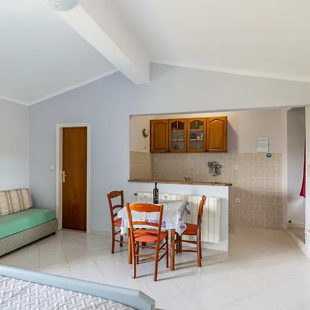 Apartments With A Parking Space Brsec, Opatija - 7796 Martina Exterior photo